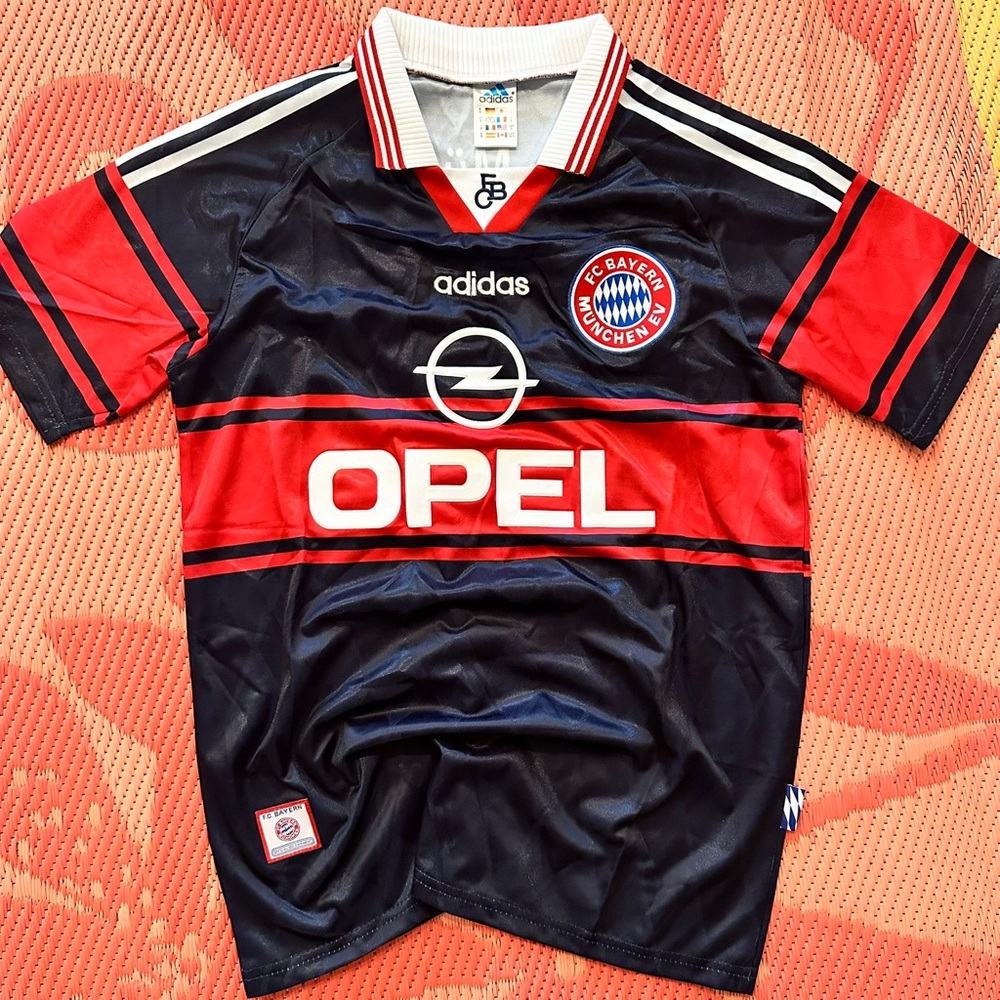 Retro 90s Adidas Bayern Munich Jersey Medium Men’s